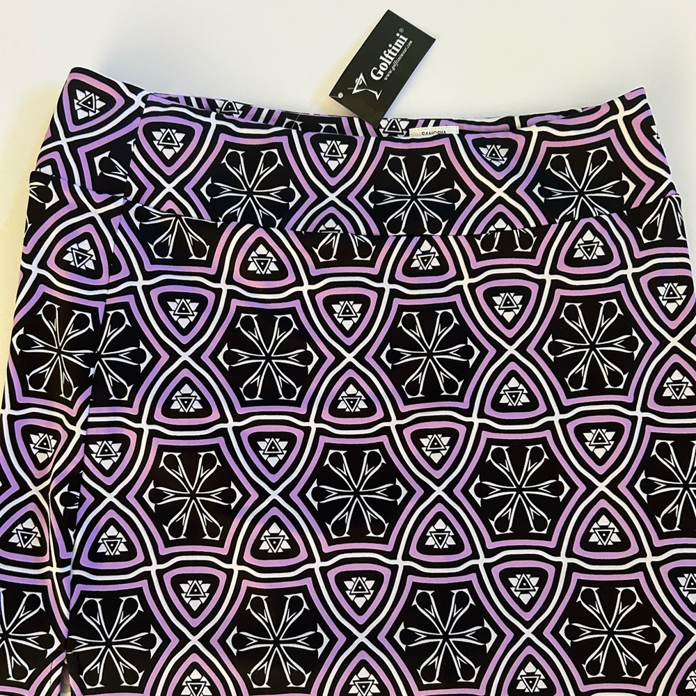 Golftini skort.